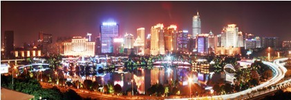 南宁民歌湖夜景
