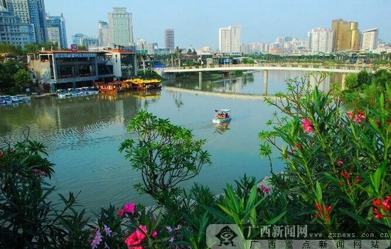 南宁民歌湖景区